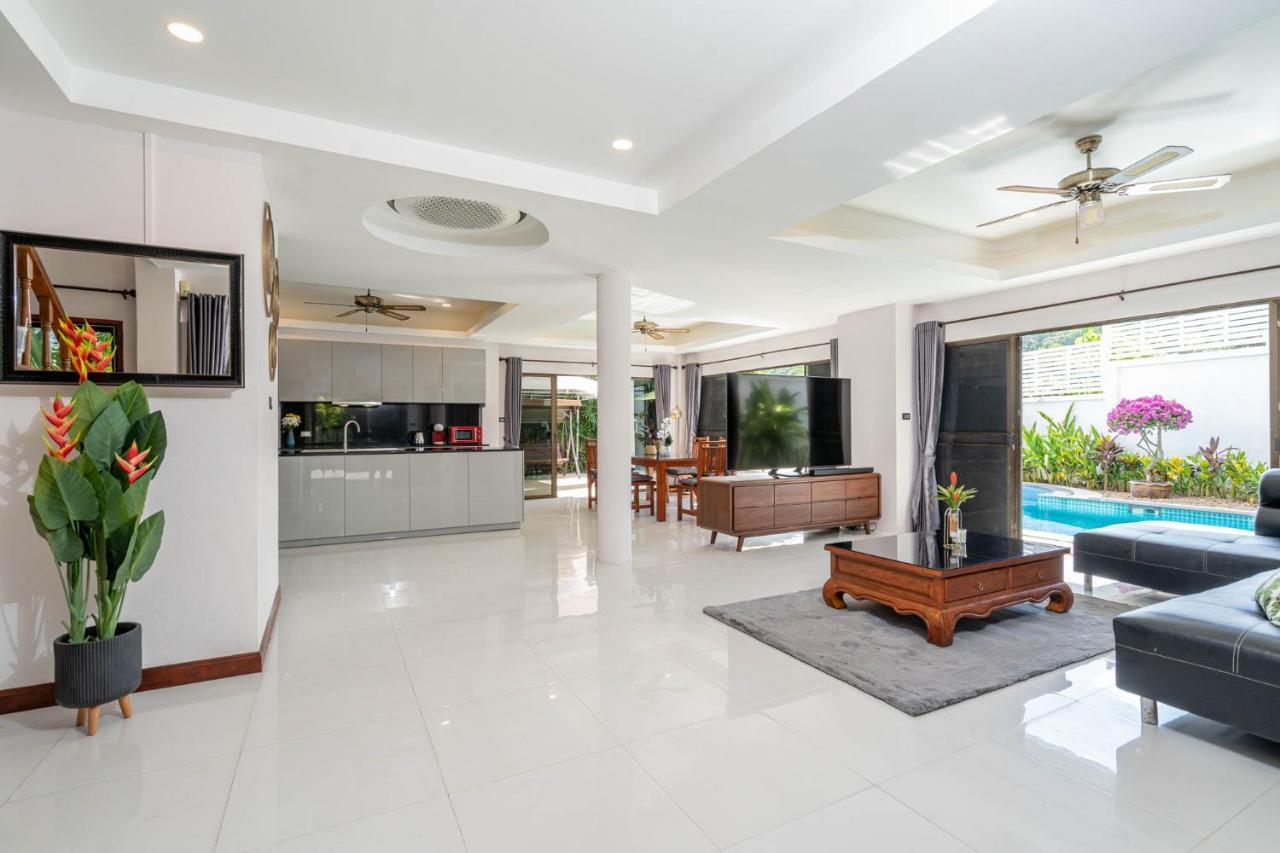 Villa Amaya, 2 Story Tropical Oasis With Green Hills View & Pool, Kamala Beach Buitenkant foto
